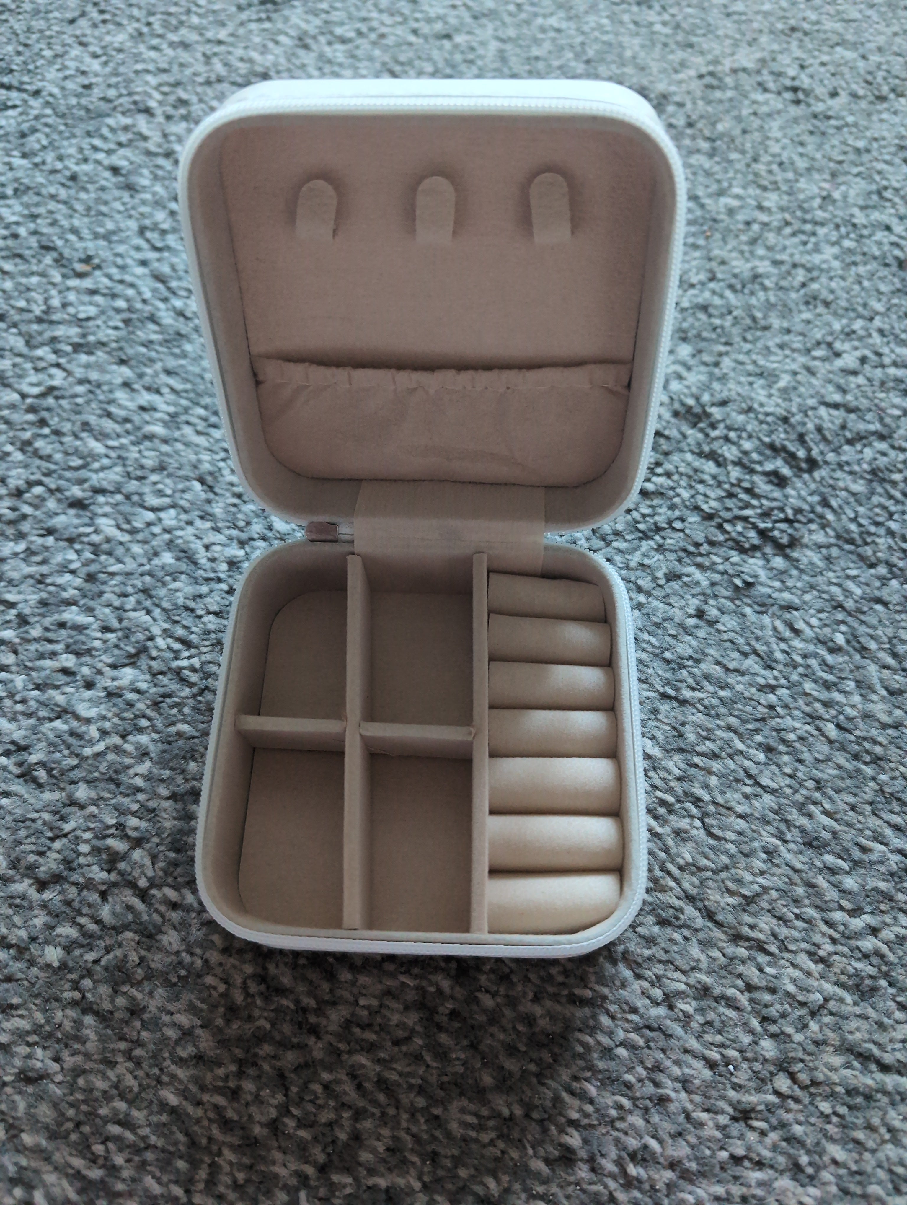 Jewellery box