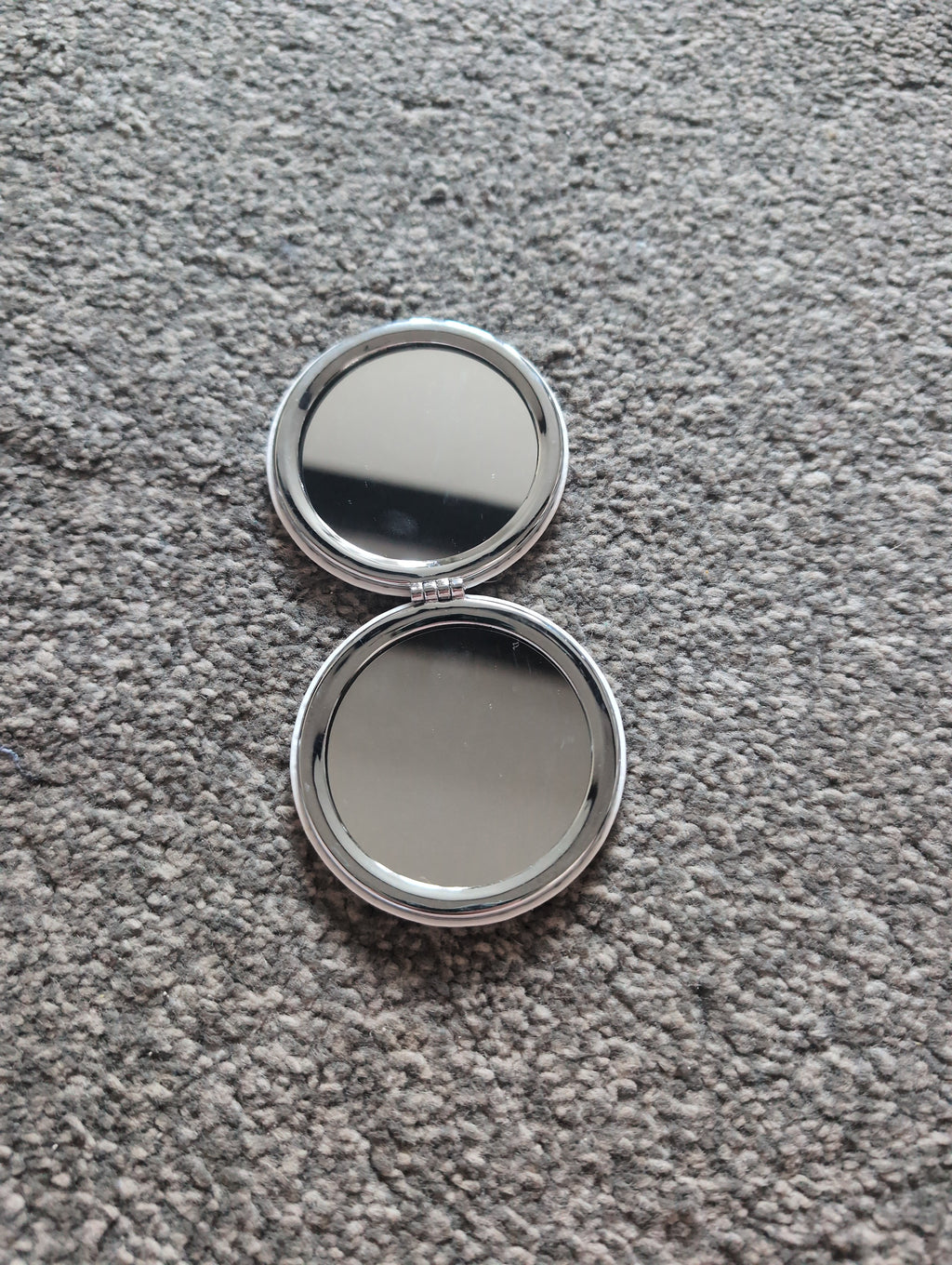 Butterfly pocket mirror